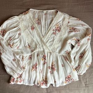Hollister floral white top